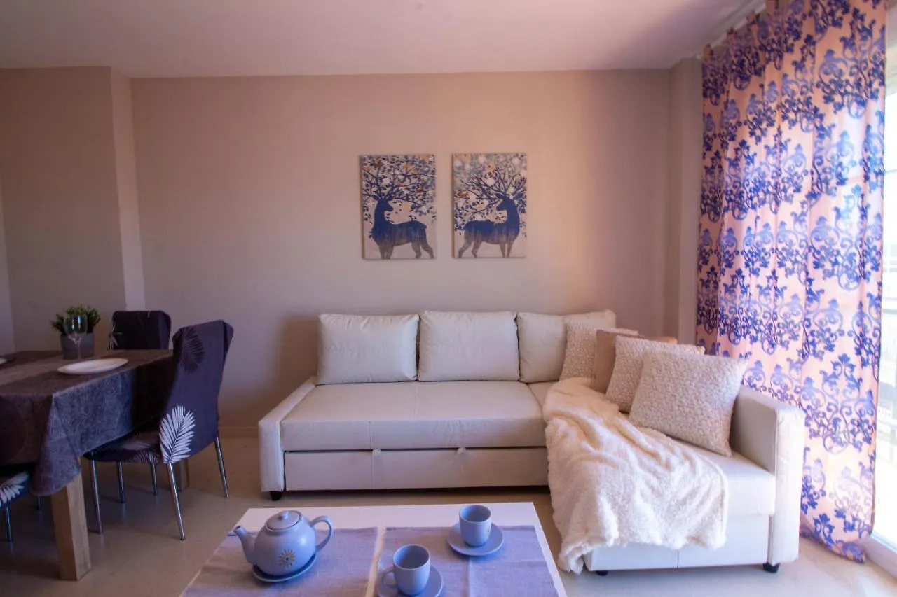 מאלגה A View Of The Beach Duplex ספרד